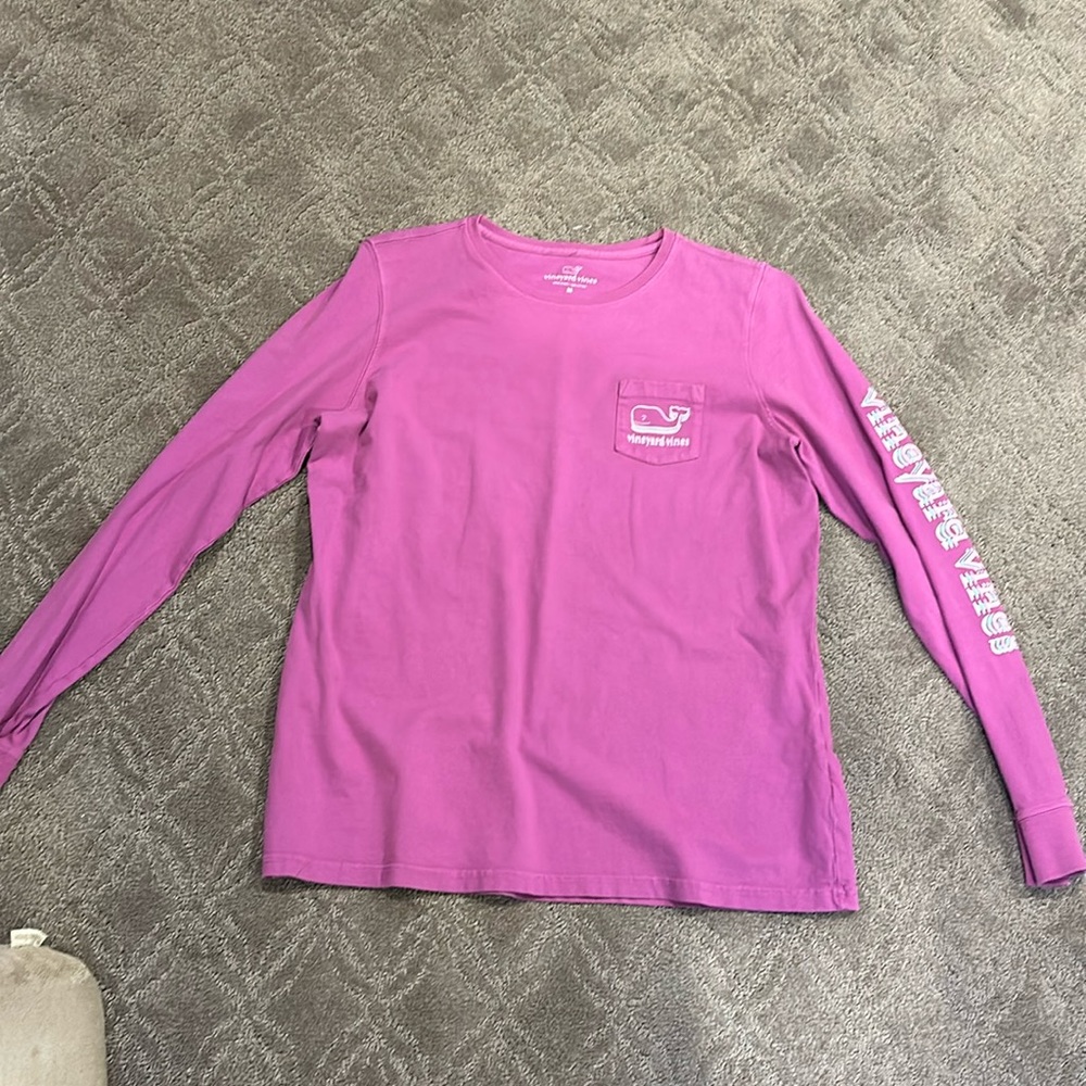Great use condition vineyard vines, pink, long sleeve, T shirt, women’s M